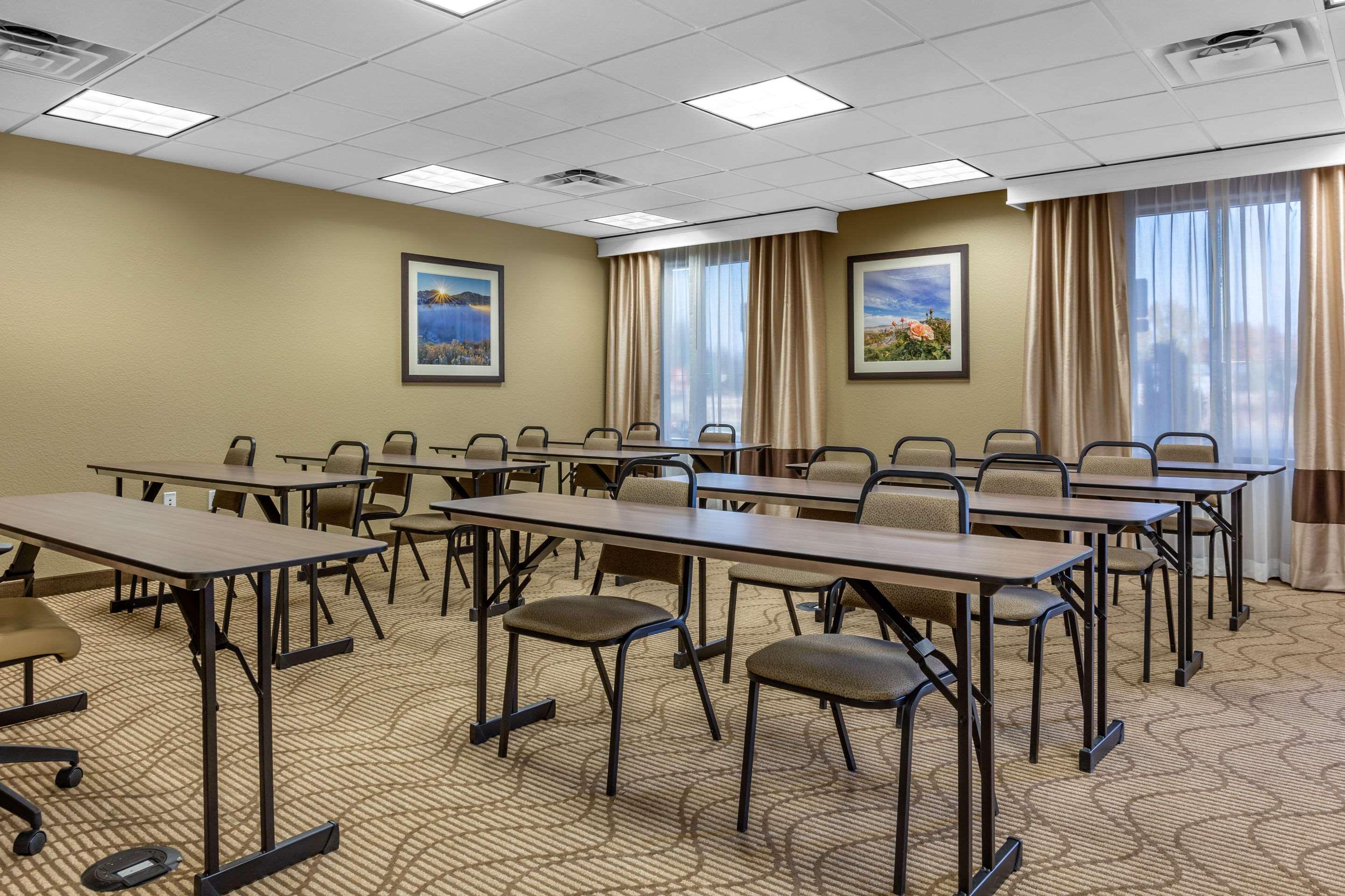Comfort Inn & Suites Boise Airport Exterior foto